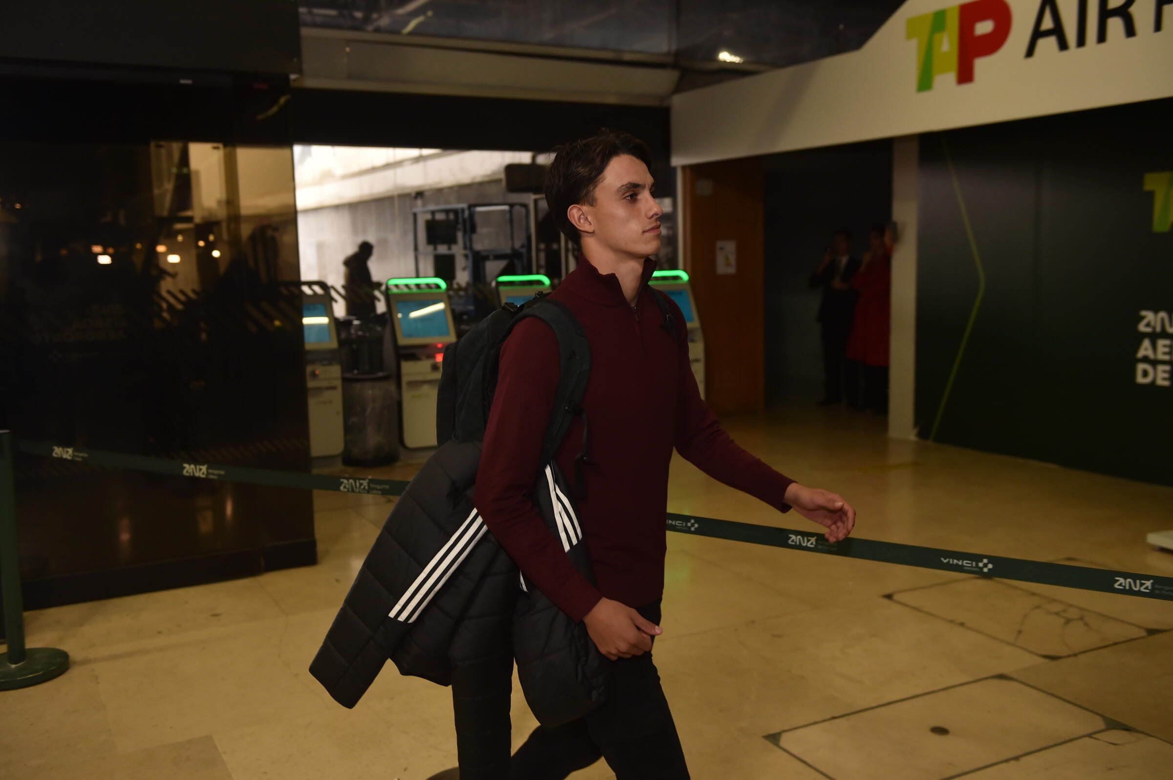 Partida do Benfica para Amesterdão - Foto: Miguel Nunes