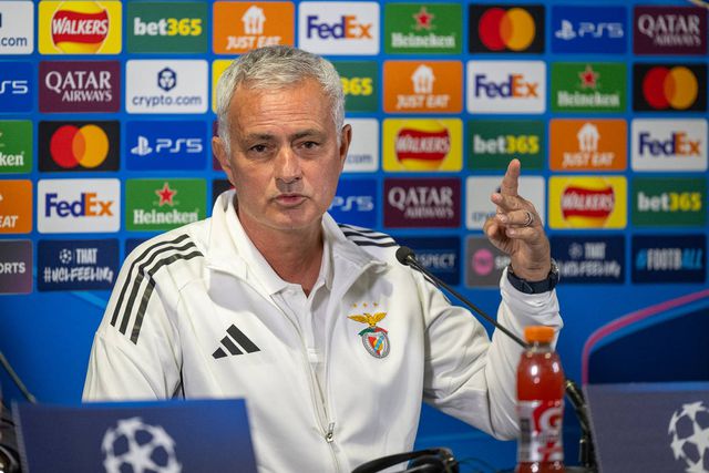 José Mourinho lançou partida decisiva na Johan Cruyff Arena