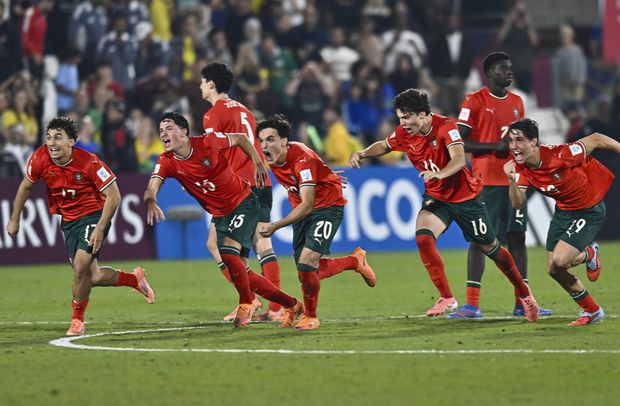 Portugal celebra vitória nos penáltis sobre o Brasil no Mundial sub-17 (IMAGO)