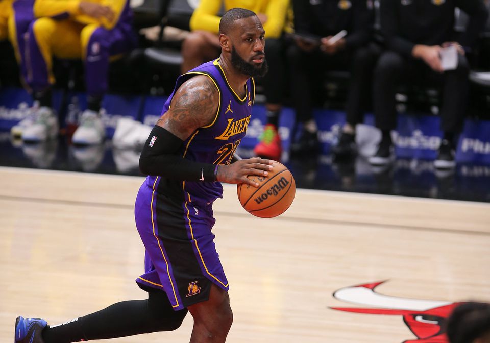 Lakers voltam às vitórias com 40 de LeBron, Pistons igualam recorde negativo de 26 derrotas seguidas