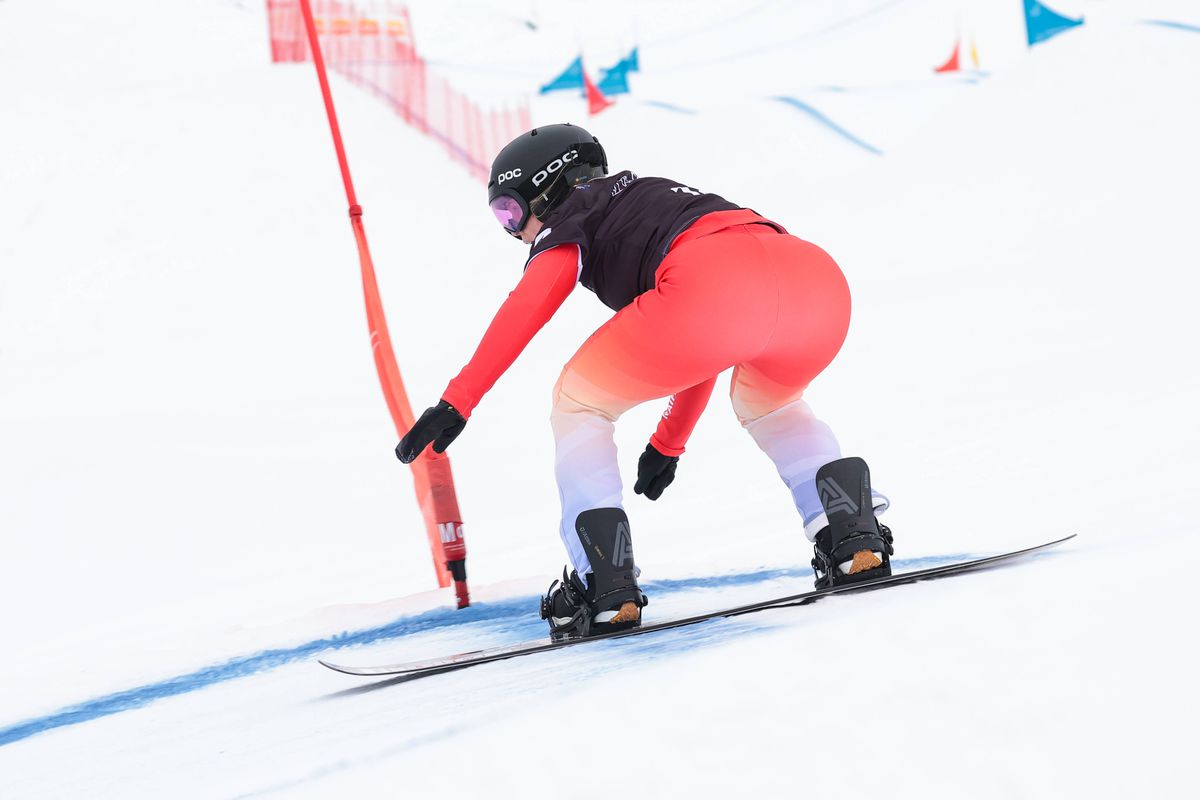 Atleta olímpica de snowboard de 26 anos morre em avalanche