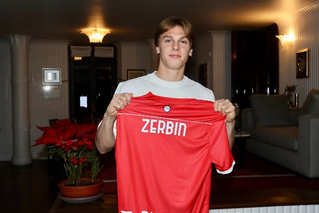 Mercado (oficial): Nápoles empresta avançado ao Monza