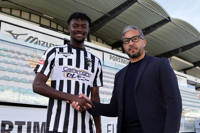 Portimonense: Mvoué pediu referências a Sérgio Conceição e Maurício rescindiu