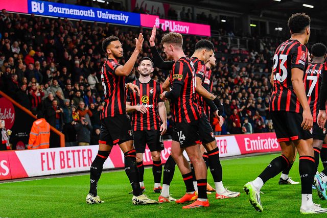 Bournemouth atropela Swansea na Taça de Inglaterra
