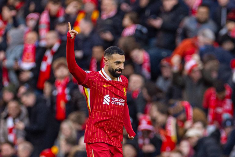 Salah celebra o golo pelo Liverpool frente ao Ipswich