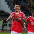 Di María festeja golo fazendo um coração com as mãos