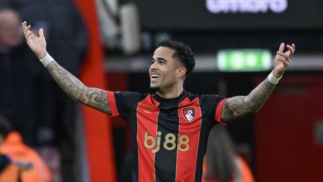 Justin Kluivert celebra golo do Bournemouth