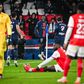 Dembélé festeja golo pelo PSG ao Stade Reims