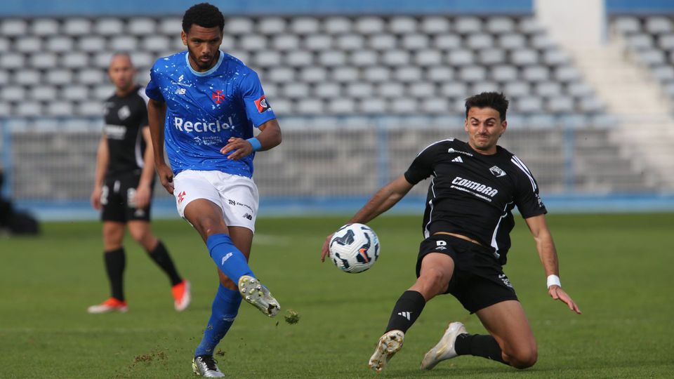 Liga 3: Belenenses e Sporting B sorriem, Académica fica pelo caminho