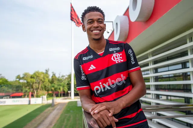 Mercado: Carlinhos recusou o Farense e vai para o Vitória