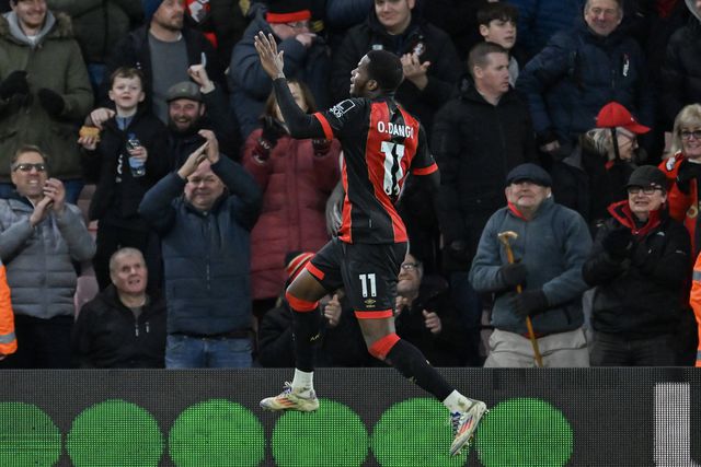 Bournemouth não perdoa novo erro da defesa do Forest (vídeo)