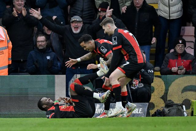 Ouattara celebra golo marcado pelo Bournemouth ao Nottingham Forest