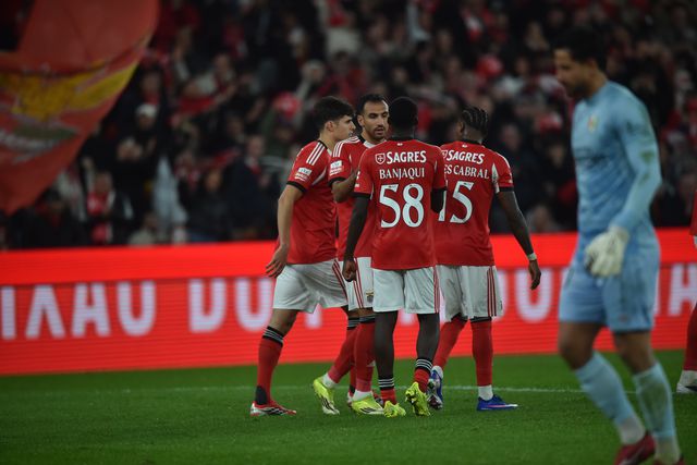 Benfica-E Amadora: a melhor prenda (antecipada) para Mourinho!