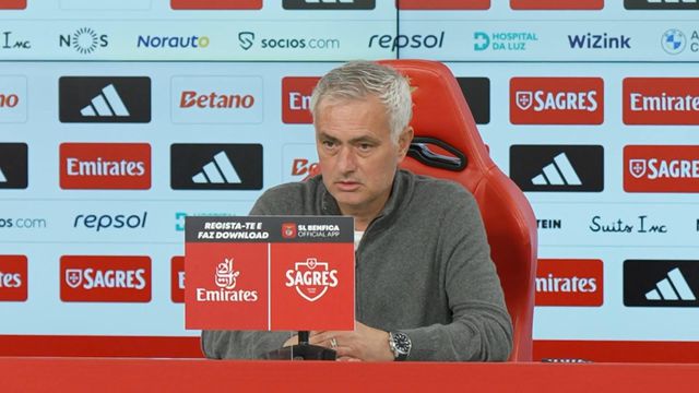 Alarme dispara e Mourinho brinca: «Pânico no Estádio da Luz»