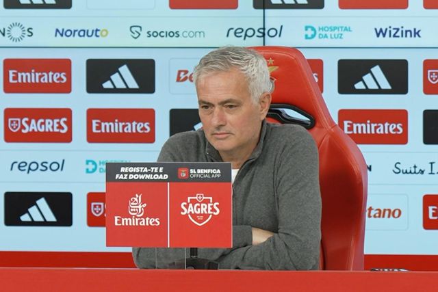 «As pessoas acreditam naquilo que diz o presidente do Benfica ou nas histórias que se vendem?»