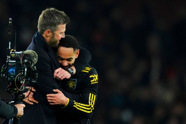 Matheus Cunha foi suplente utilizado nos dois jogos de Michael Carrick