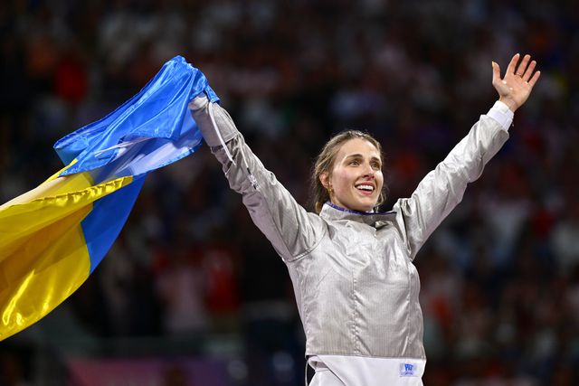 Olga Kharlan ganhou o título e foi desclassificada por ter recusado cumprimentar adversária russa. IMAGO