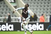 Amadou Onana festeja efusivamente a conquista do  Aston Villa