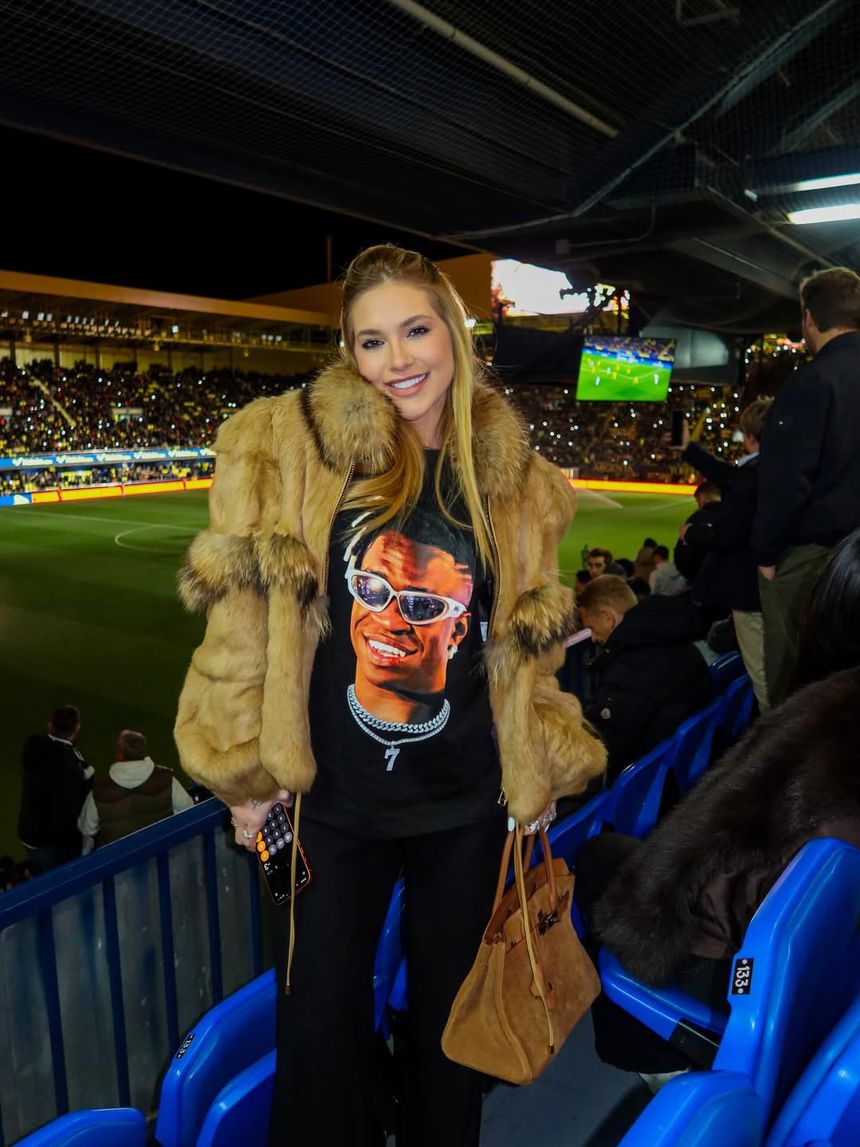 Virgínia usou uma camisola com o rosto de Vini Jr. - Foto: Virginia/Instagram