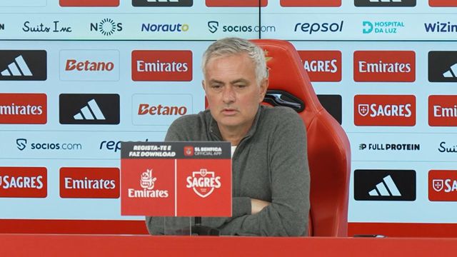A reação de José Mourinho à presença de adeptos no Benfica Campus