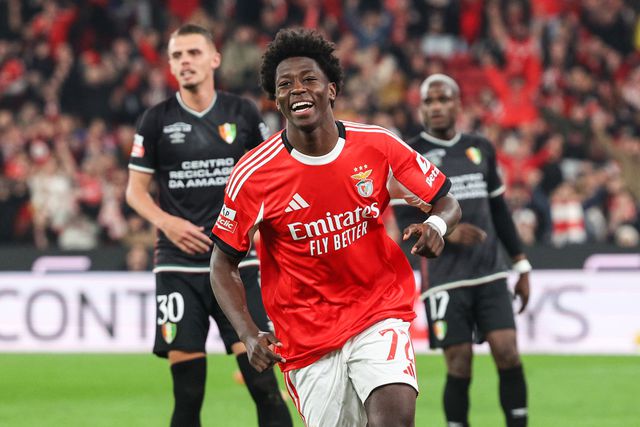 Anísio Cabral marcou um 'golaço' um minuto depois de ter entrado em campo...