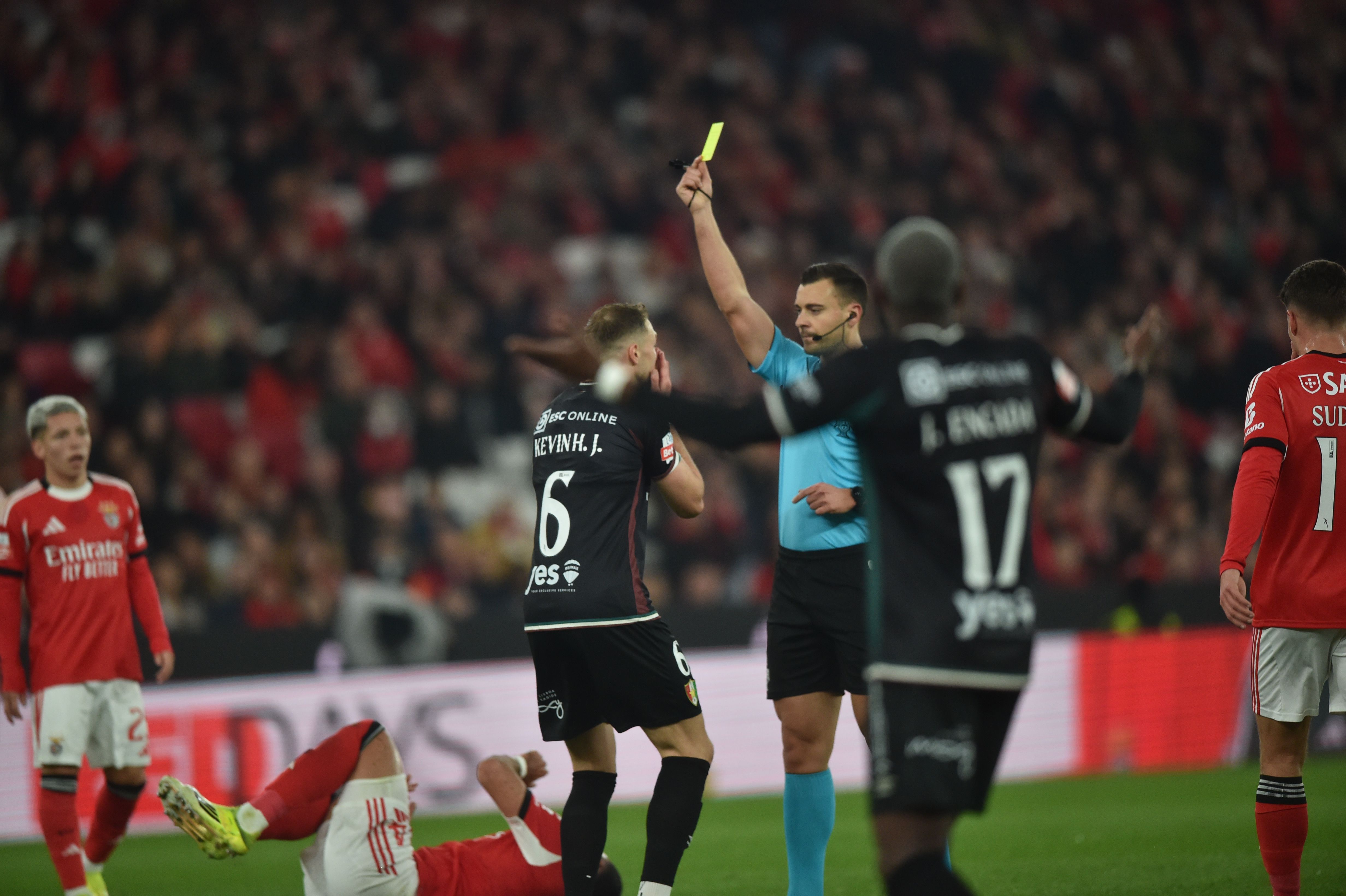 David Silva, árbitro da partida  - Foto: Miguel Nunes