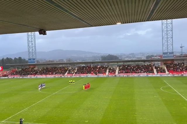 Minuto de silêncio por Artur Jorge antes do Gil Vicente-FC Porto