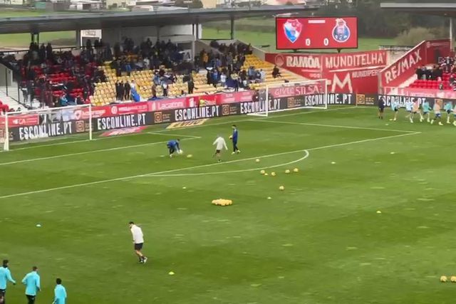 Aquecimento dos dragões antes do Gil Vicente-FC Porto