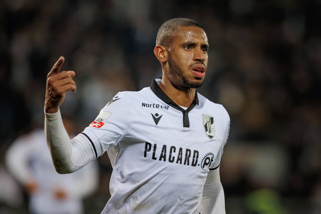 V. Guimarães: André Silva perto da saída segundo imprensa brasileira