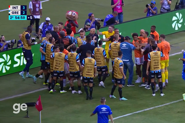 Clássico entre Internacional e Grêmio termina em confusão... outra vez