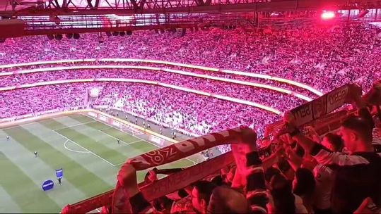 Grande ambiente na Luz antes do pontapé de saída do Benfica-Portimonense