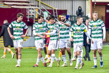 Paulo Bernardo entra e Celtic vence com reviravolta