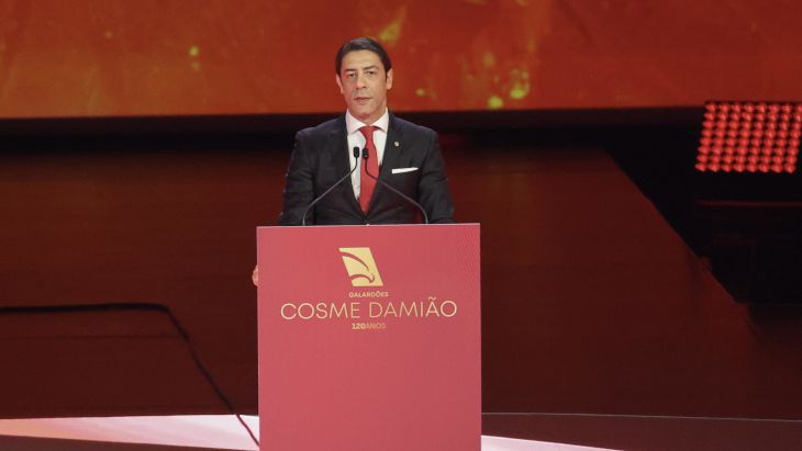 Gala do Benfica: a reação de Carreras depois de receber o galardão Cosme Damião
