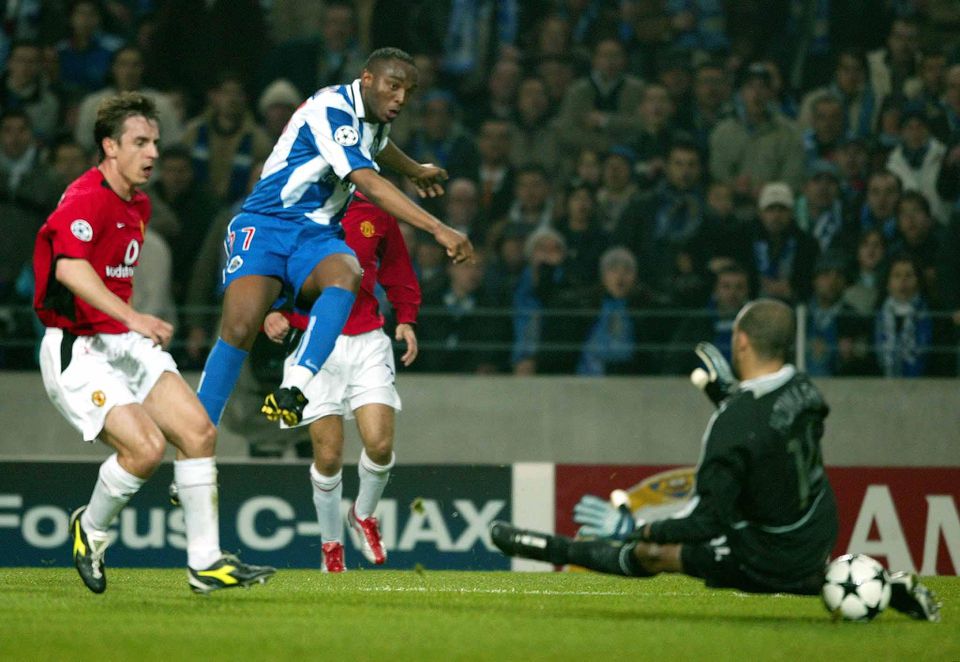 FC Porto: os dois golos de McCarthy ao Manchester United de Ferguson e Ronaldo