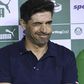 Abel Ferreira, treinador do Palmeiras, sentado no banco de suplentes