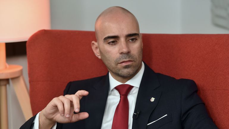 Candidato à presidência do Benfica dá conselho a André Villas-Boas