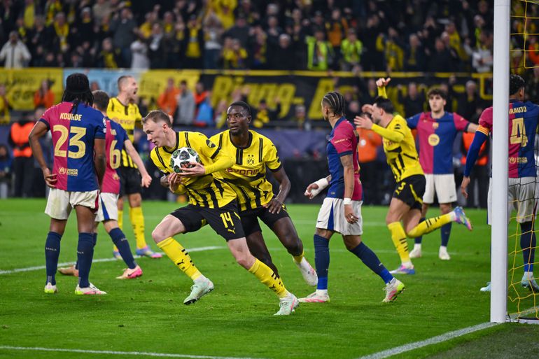 Dortmund-Barcelona (3-1, em 2025) - €580,1M de diferença - Catalães tinham goleado por 4-0 na primeira mão