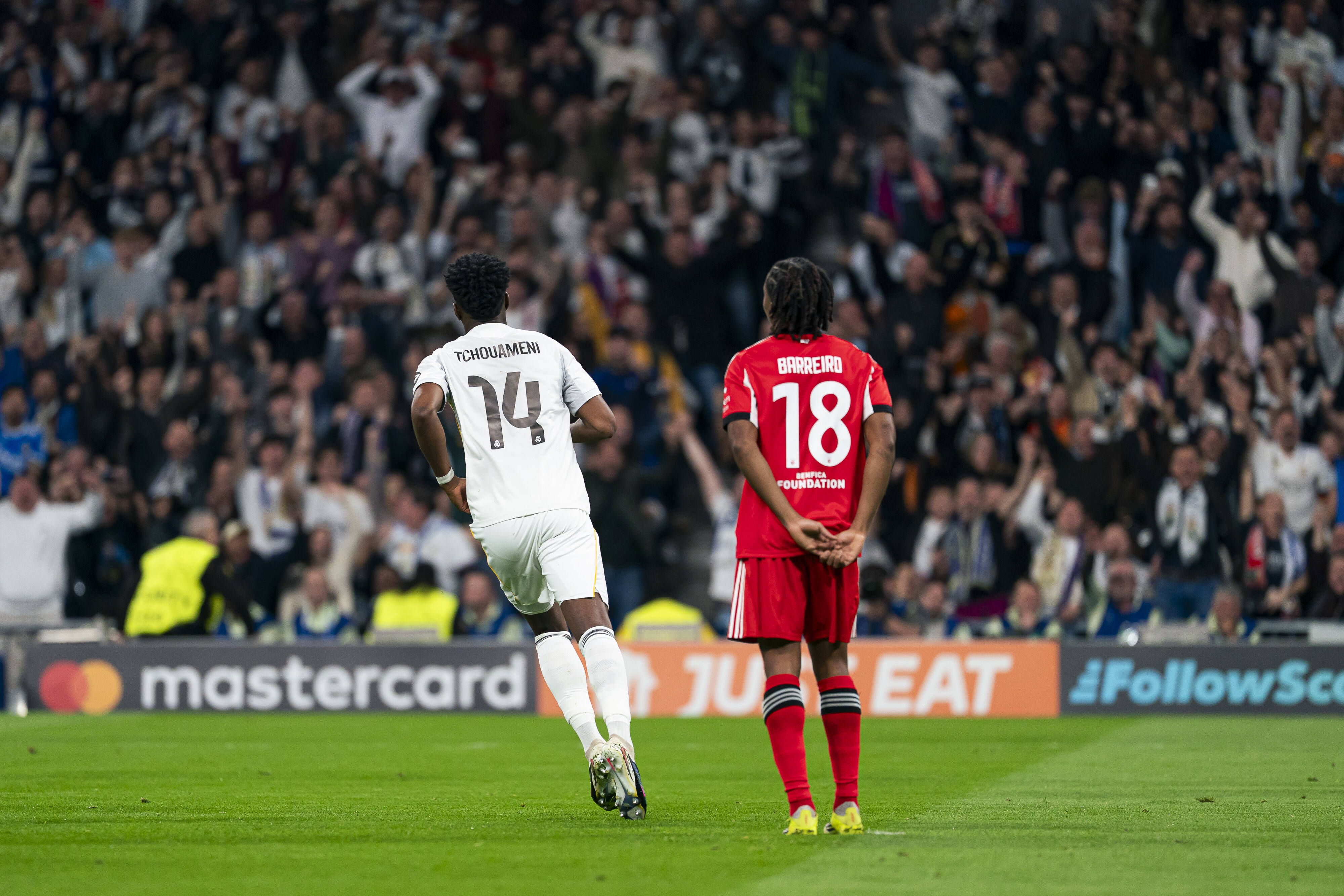 Tchouaméni e Barreiro no jogo entre o Real Madrid e o Benfica- Foto: IMAGO