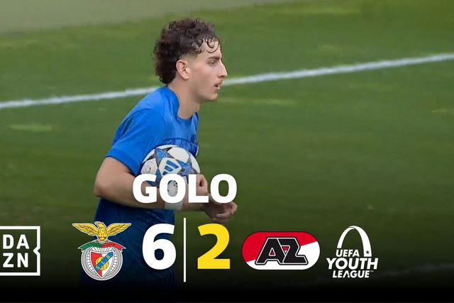 Único ponto brilhante no AZ Alkmaar: neerlandeses reduzem humilhação no Seixal