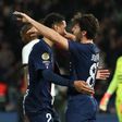 João Neves a festejar o golo de Senny Mayulu pelo PSG