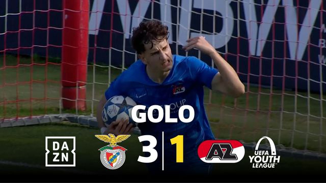 AZ Alkmaar reduz no Seixal com penálti polémico