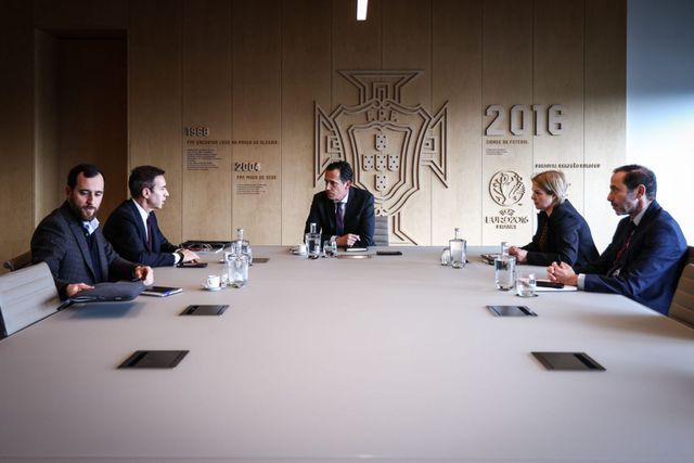 António Salvador foi recebido por Pedro Proença na sede do organismo federativo - Foto: SC Braga