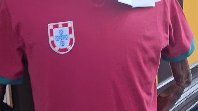 Camisola de Eusébio em destaque nas ruas de Madrid