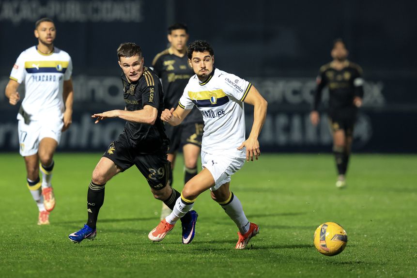 Rafa Soares confere muita experiência ao flanco esquerdo da retaguarda minhota - Foto: José Coelho/LUSA