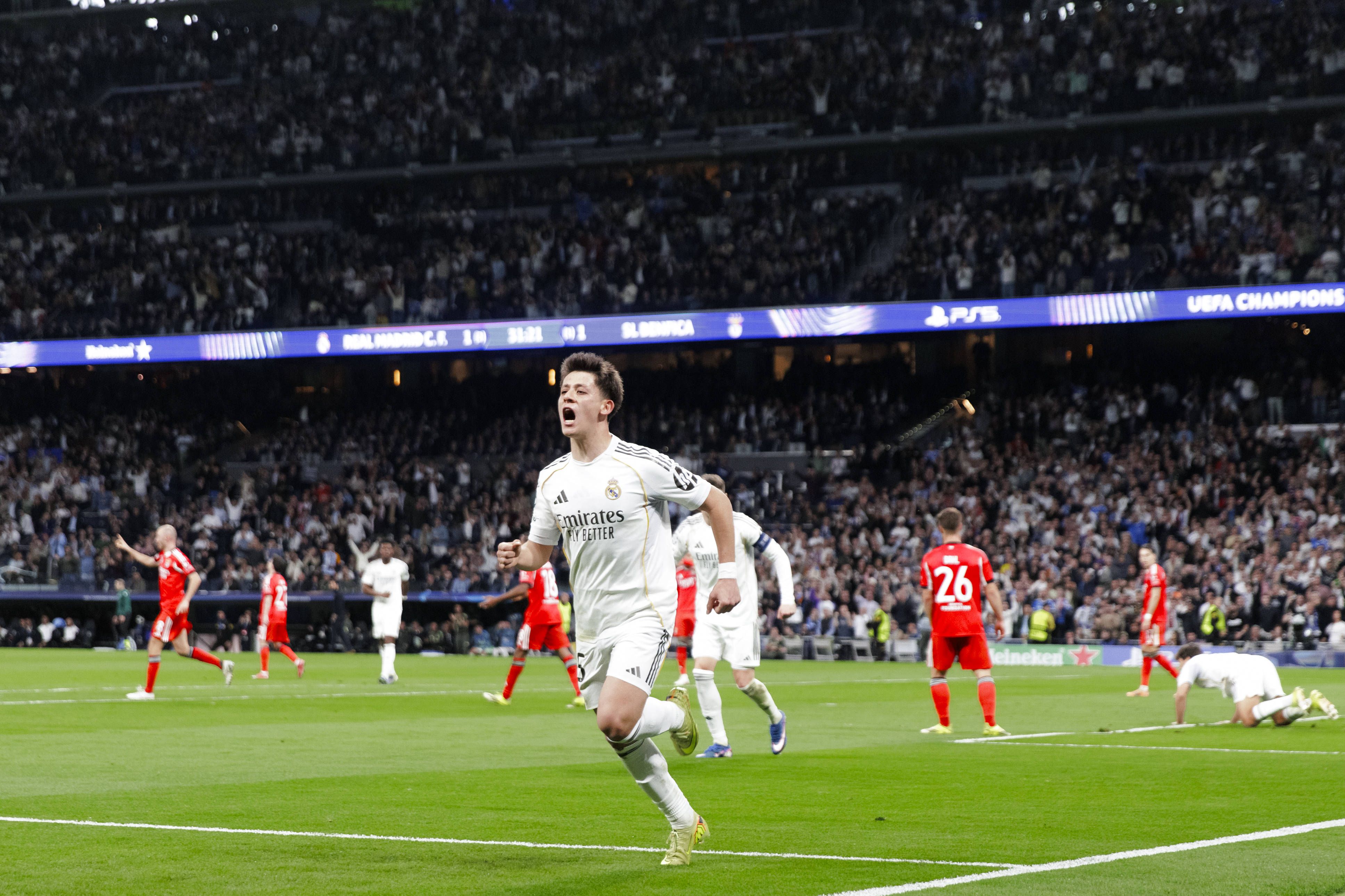 Arda Guler ainda festejou na 1.ª parte, mas o golo apontado ao Benfica foi anulado - Foto: IMAGO