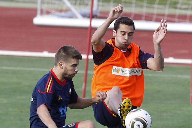 Piqué e Arbeloa num treino da seleção espanhola - Foto: IMAGO