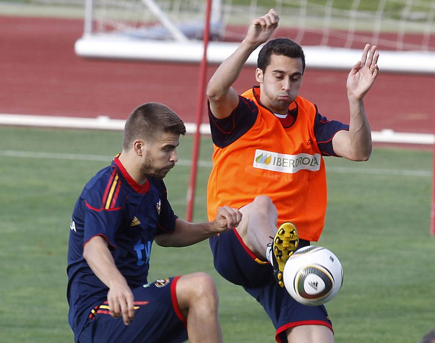 Piqué e Arbeloa num treino da seleção espanhola - Foto: IMAGO
