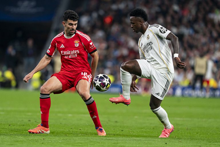 Vinícius Jr. Encara Tomás Araújo - Foto: IMAGO