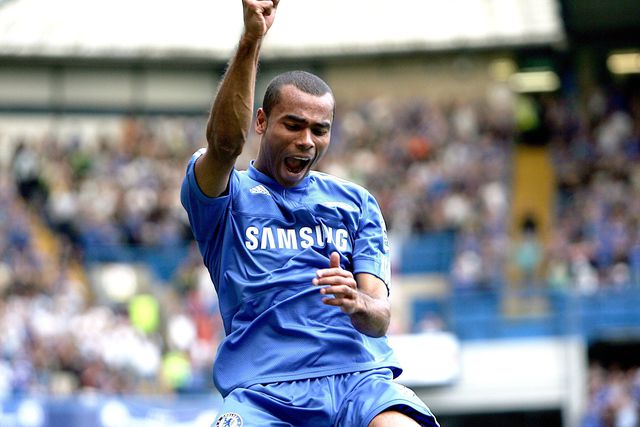 Ashley Cole entra no ‘Hall of Fame’ da Premier League
