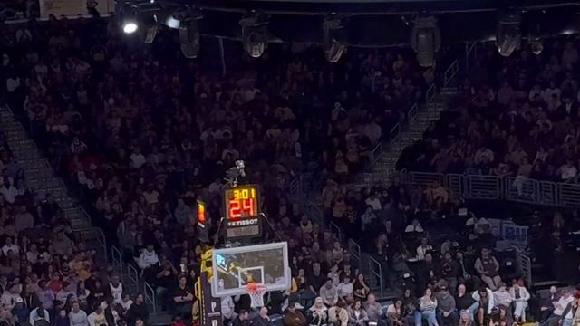 Otamendi, Di María e a seleção da Argentina em jogo dos Lakers